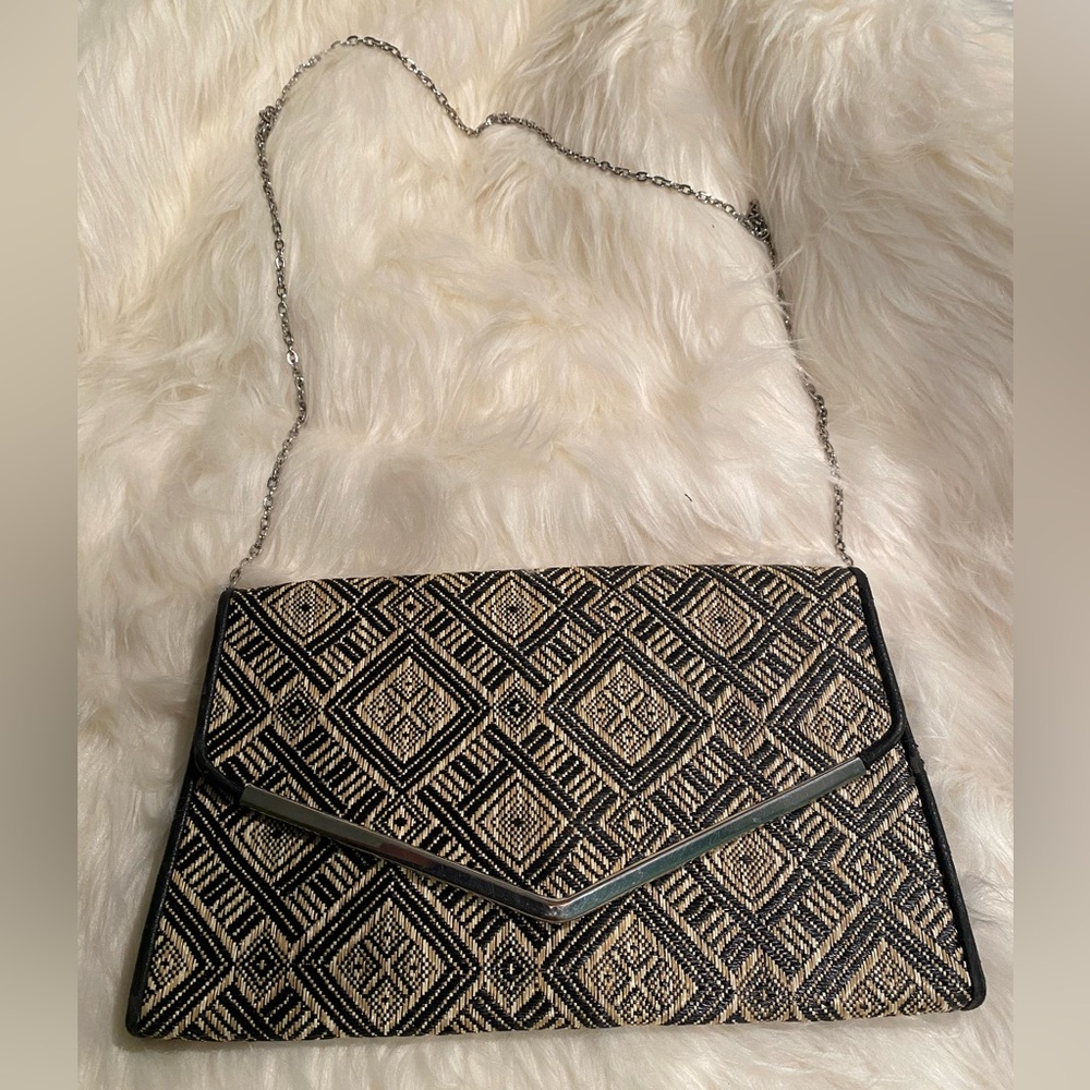 Kelly & Katie Elegant Black Leather Handbag